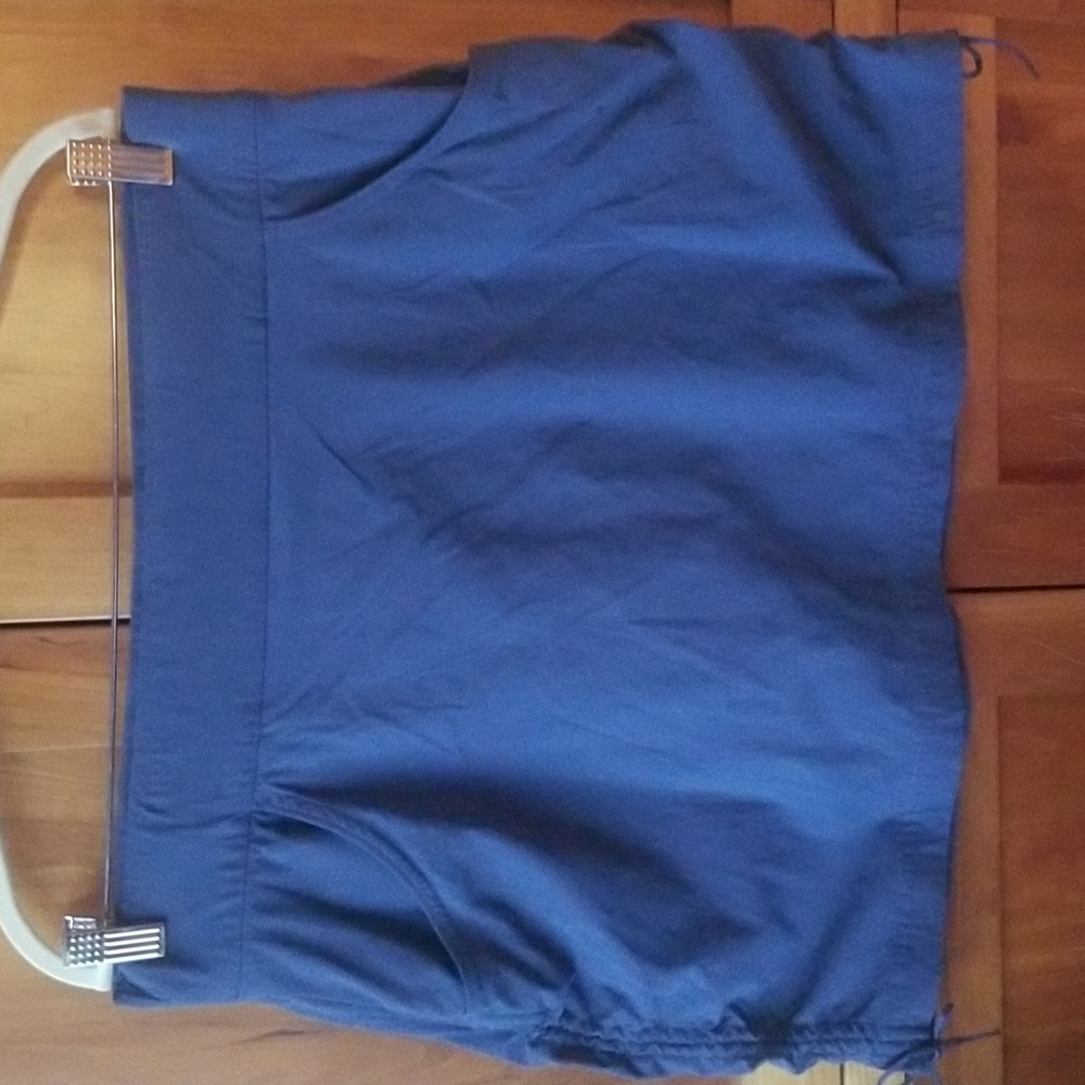 Columbia wash and wear skort, like new, blue, size XL